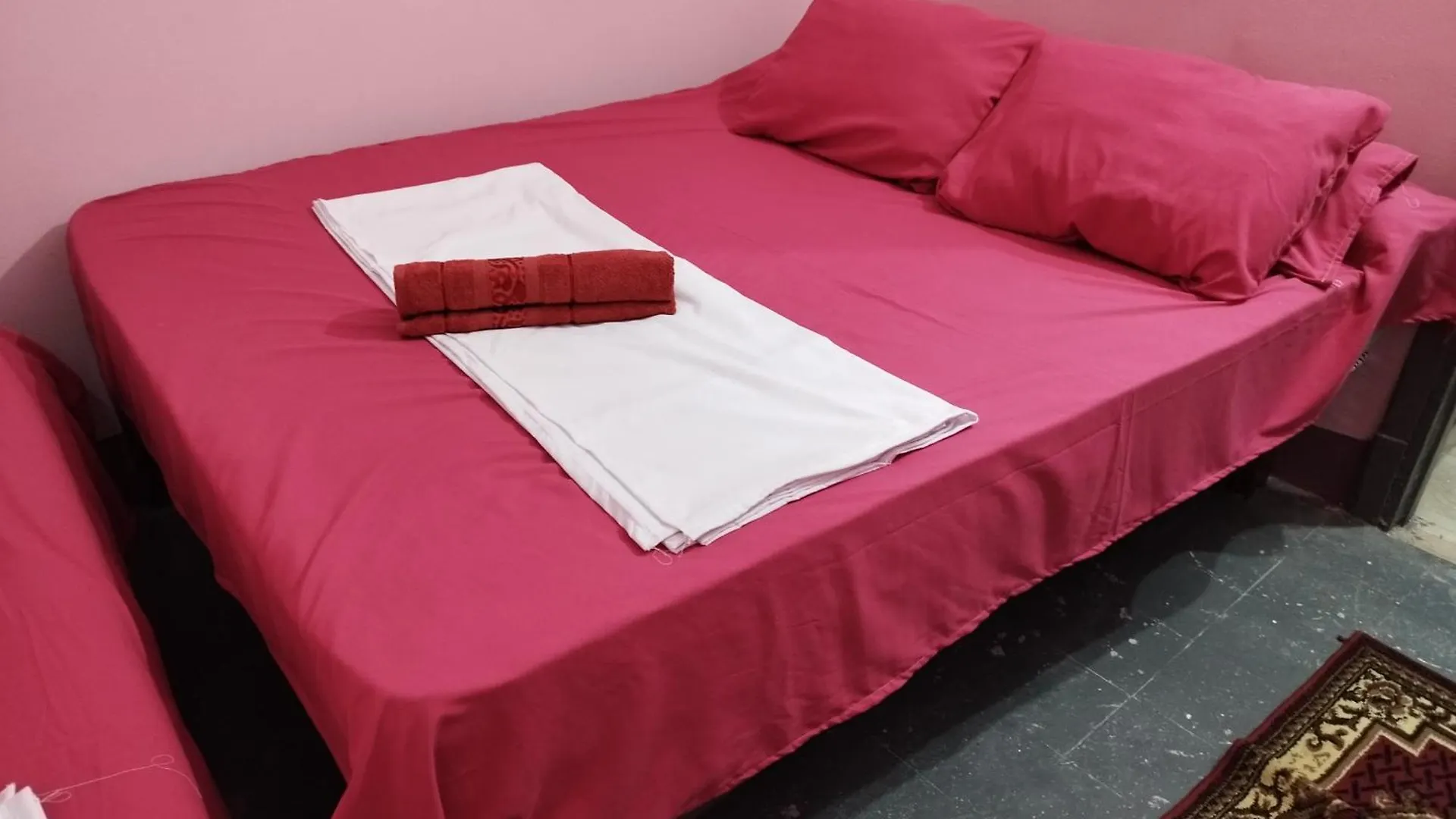 Grand Square Hostel ルクソール